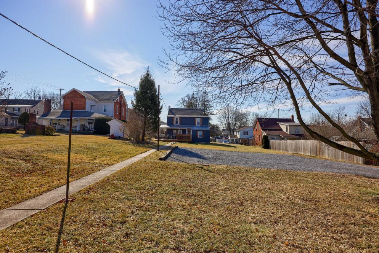 2-bedroom House W/ Large Outdoor And Firepit! Ferienhaus